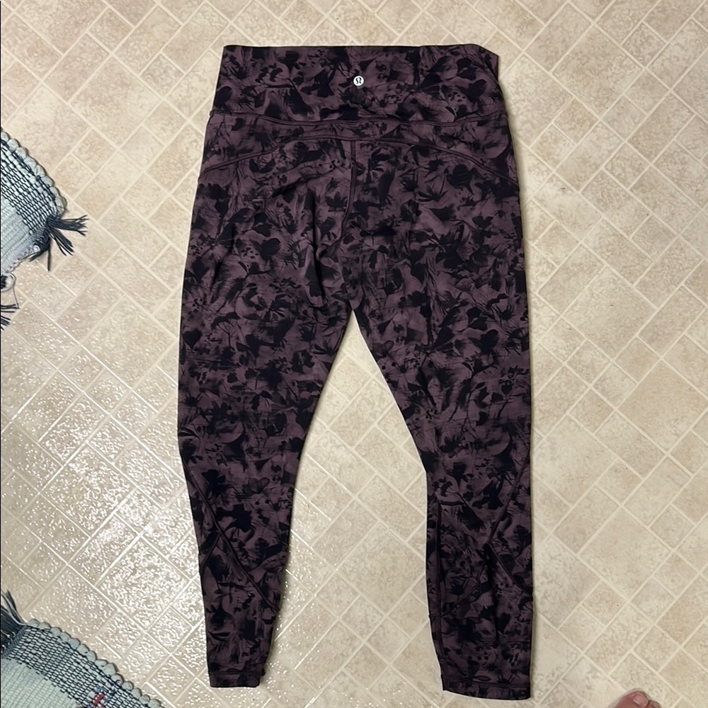 Purple patterned Lululemon leggings - Picture 3 of 4